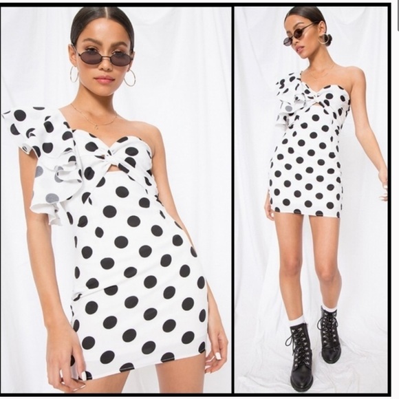 REVOLVE Dresses & Skirts - Revolve Superdown Idalah Polka Dot Dress in White and Black (B)
